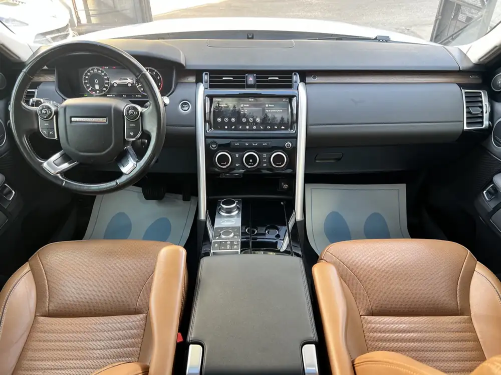 Land Rover Discovery HSE 2018 photo 32