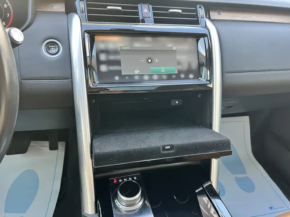 Land Rover Discovery HSE 2018 photo 38