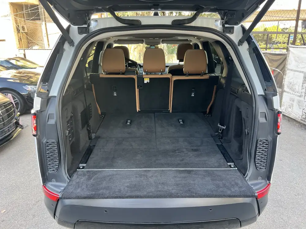 Land Rover Discovery HSE 2018 photo 43