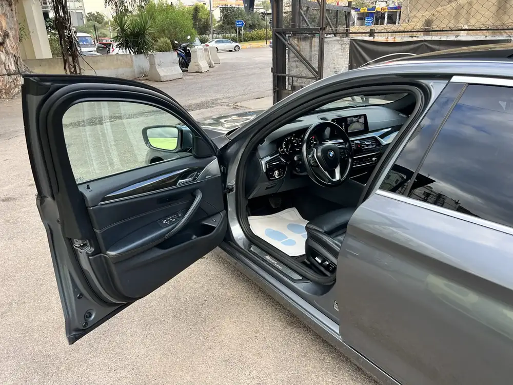 BMW 530i 2017 photo 14