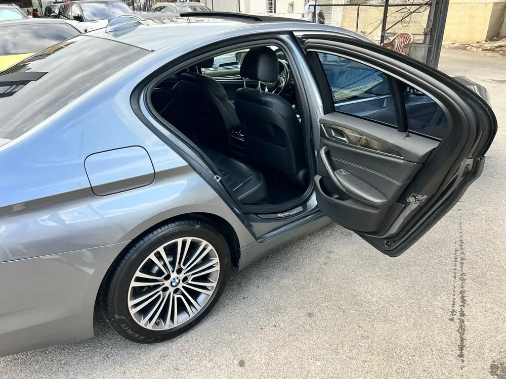 BMW 530i 2017 photo 16