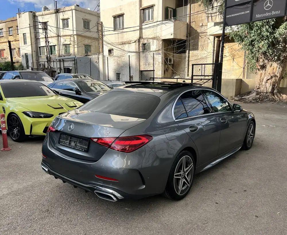 Mercedes-Benz C200 AMG 2022 photo 4