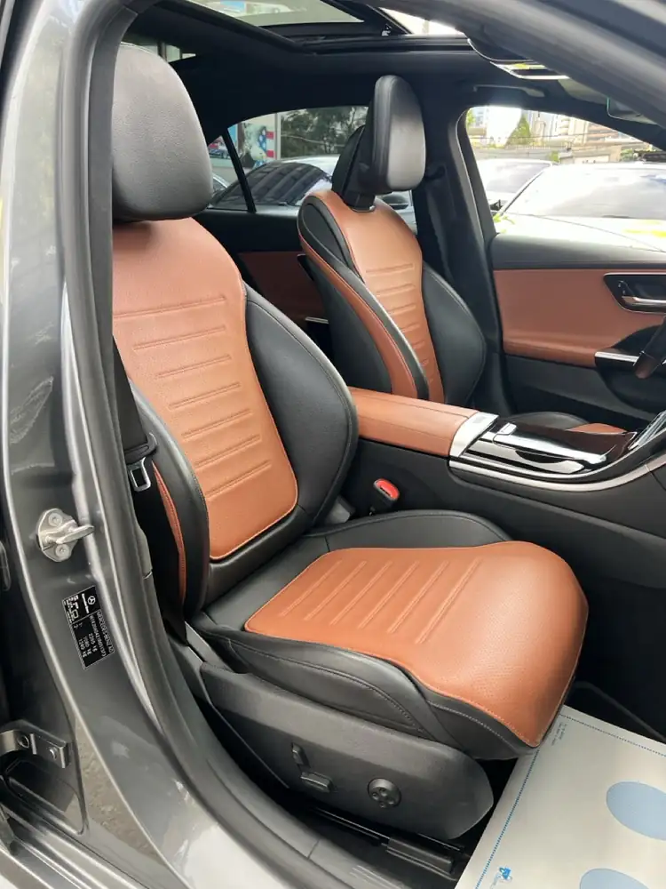 Mercedes-Benz C200 AMG 2022 photo 24