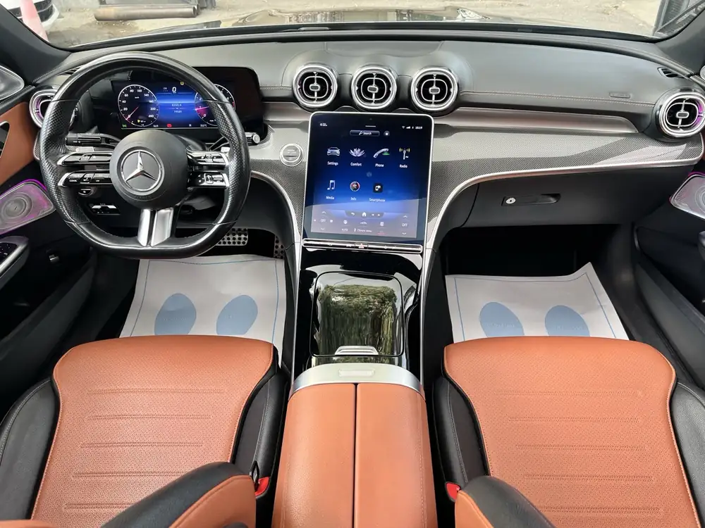 Mercedes-Benz C200 AMG 2022 photo 28
