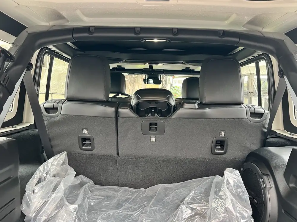 Jeep Wrangler Rubicon 392 V8 2022 photo 40